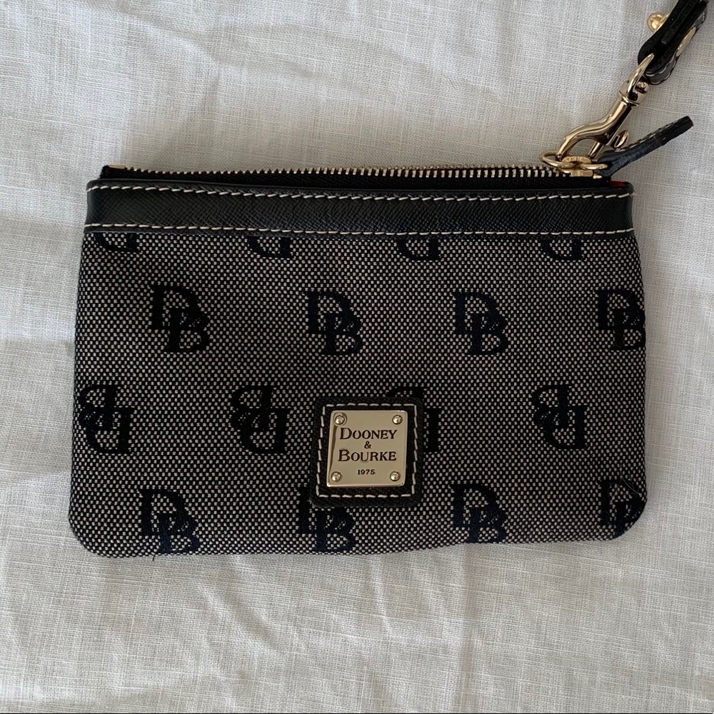 Dooney & Bourke wristlet